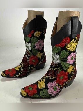 Rockwell Tharp Black Floral Western Boots